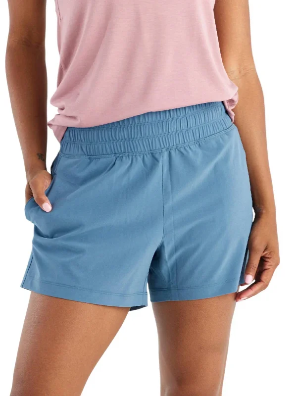 Pull-On Breeze Short In Pacific Blue